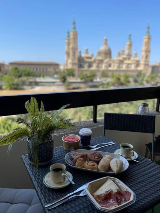 Apartamento Con Vistas Al Pilar Con Aparcamiento Privado Zaragoza Eksteriør billede