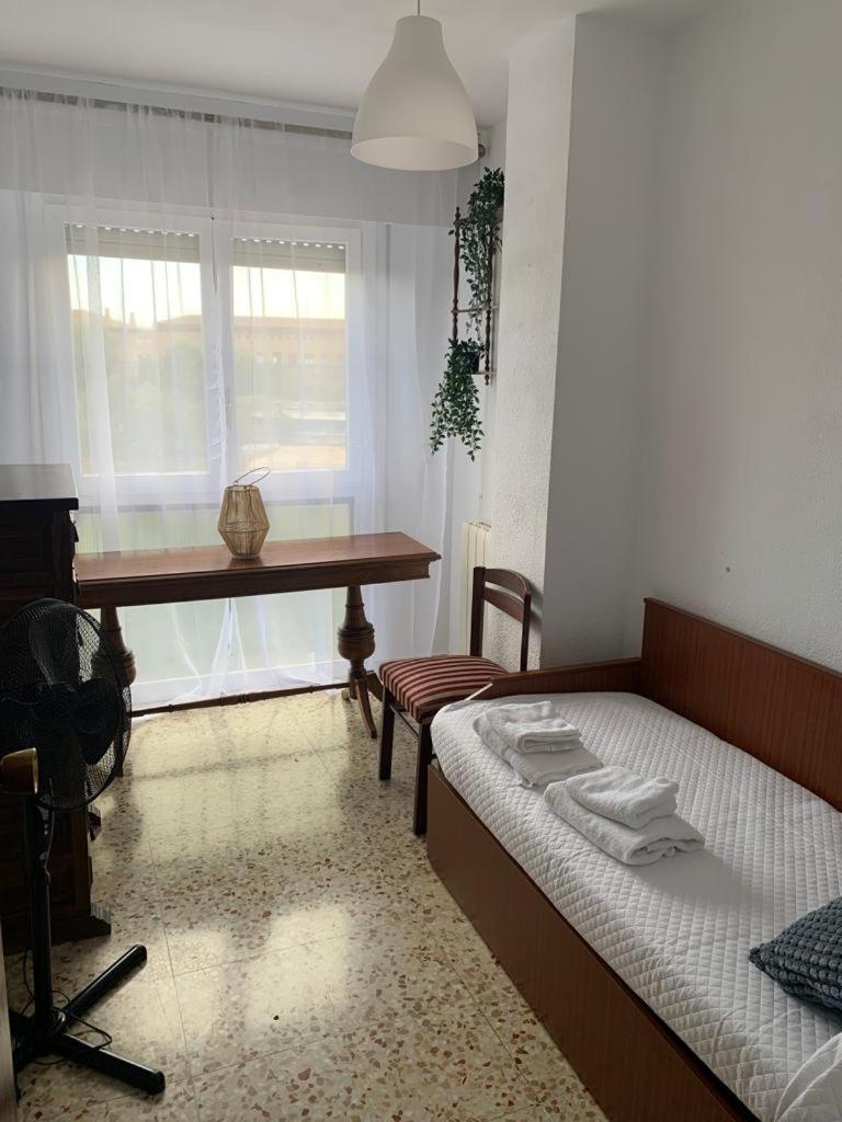 Apartamento Con Vistas Al Pilar Con Aparcamiento Privado Zaragoza Eksteriør billede